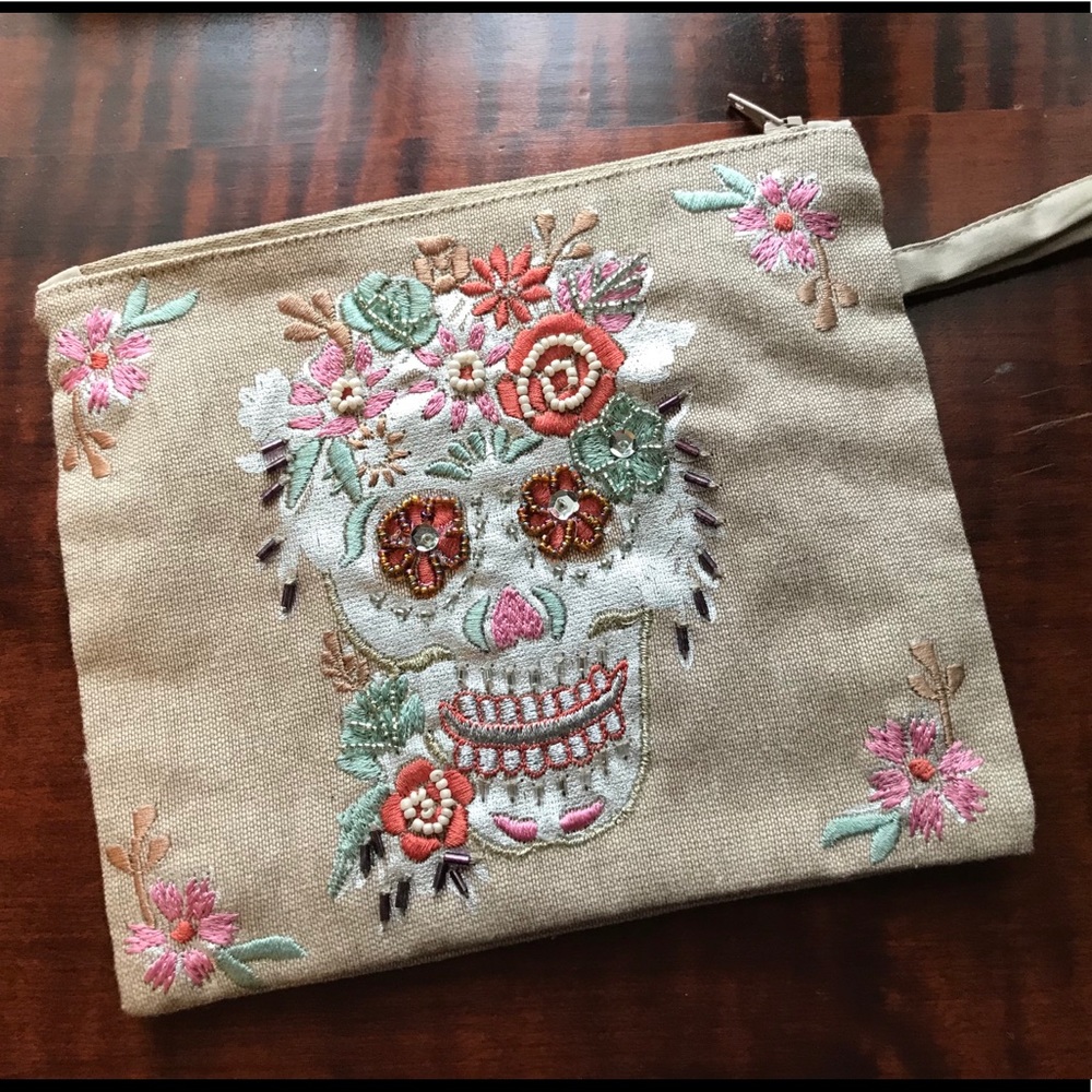 Dia De Los Muertos sugar skull wristlet